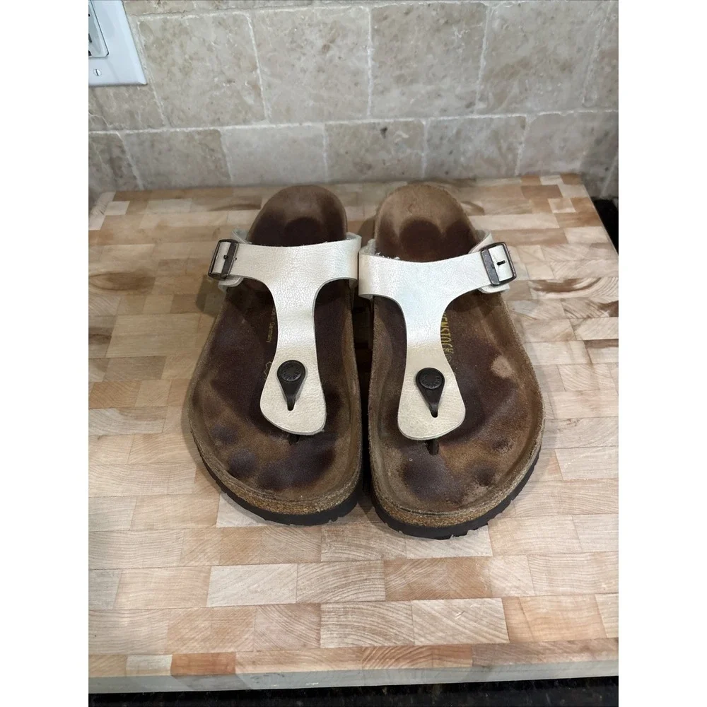 Birkenstock Gizeh Birko-Flor in Light Gold Size 41 10 L 8 M Excellent Con Boho